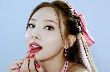 Quay lén Nayeon TWICE bú cu với đại gia